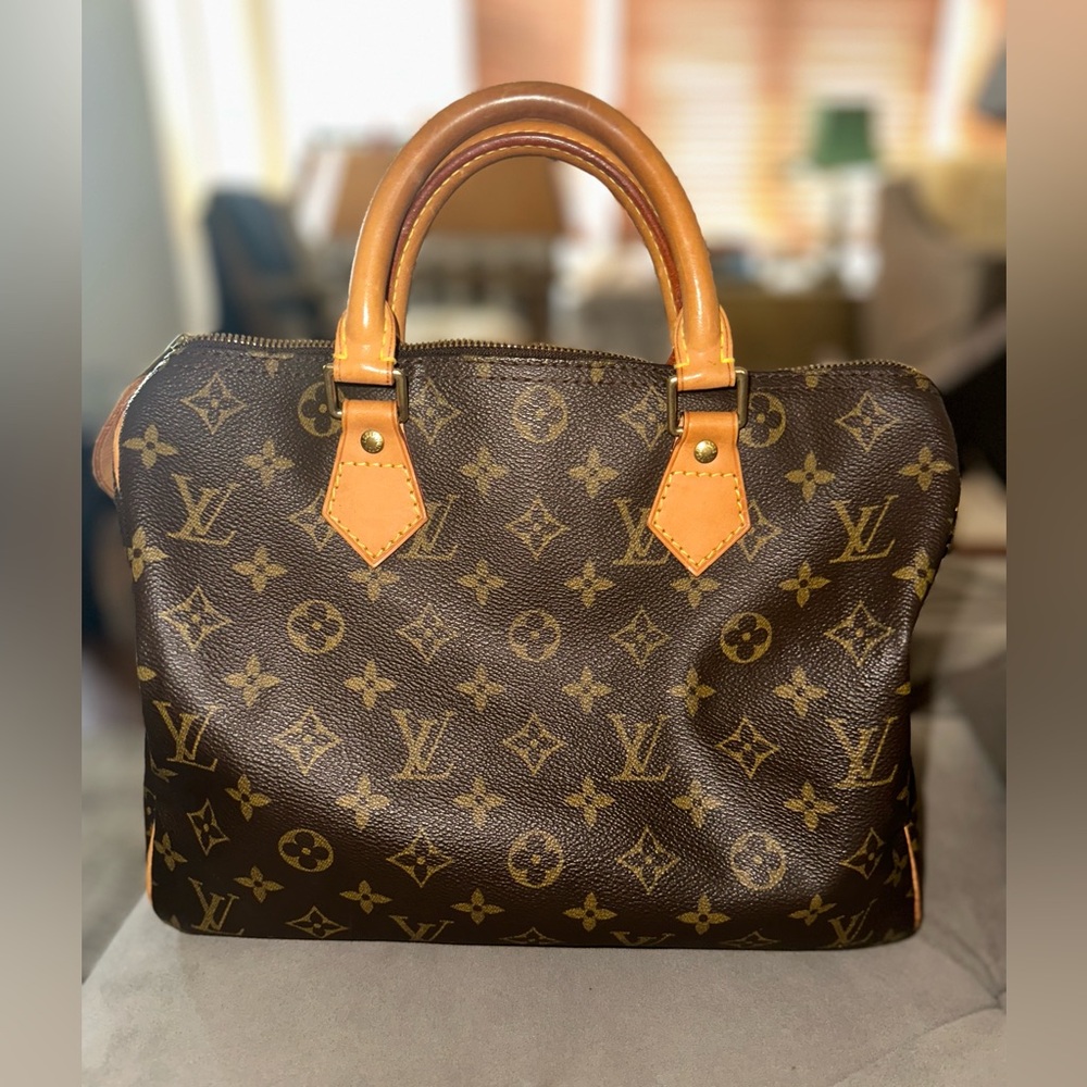 Beautiful Louis Vuitton speedy 30 from early 2000’s 
authentic